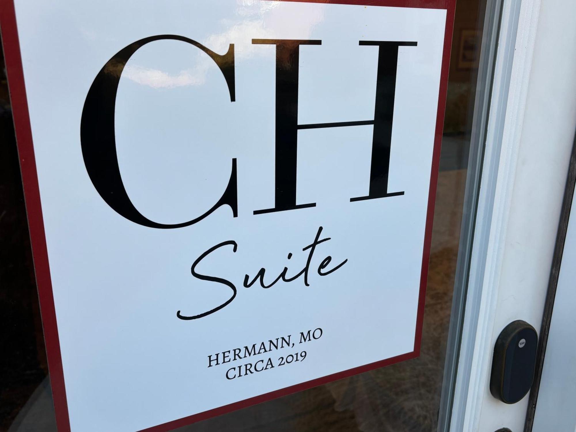 Hermann Crown Suites 외부 사진